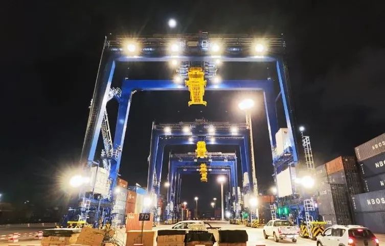 中秋“大禮”，全自動化龍門吊來了！